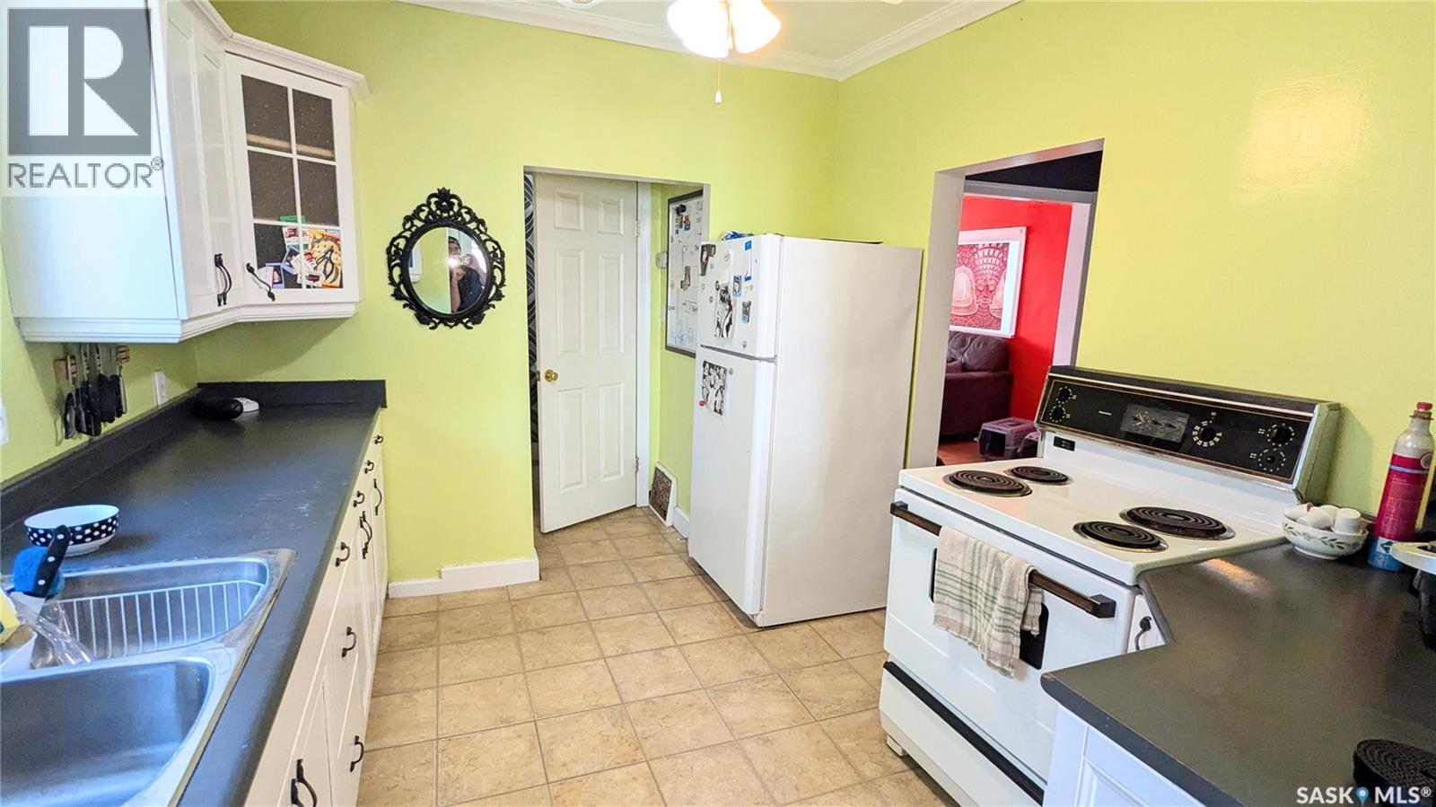 404 25th Street W, Saskatoon, Saskatchewan  S7L 0C8 - Photo 12 - SK020496