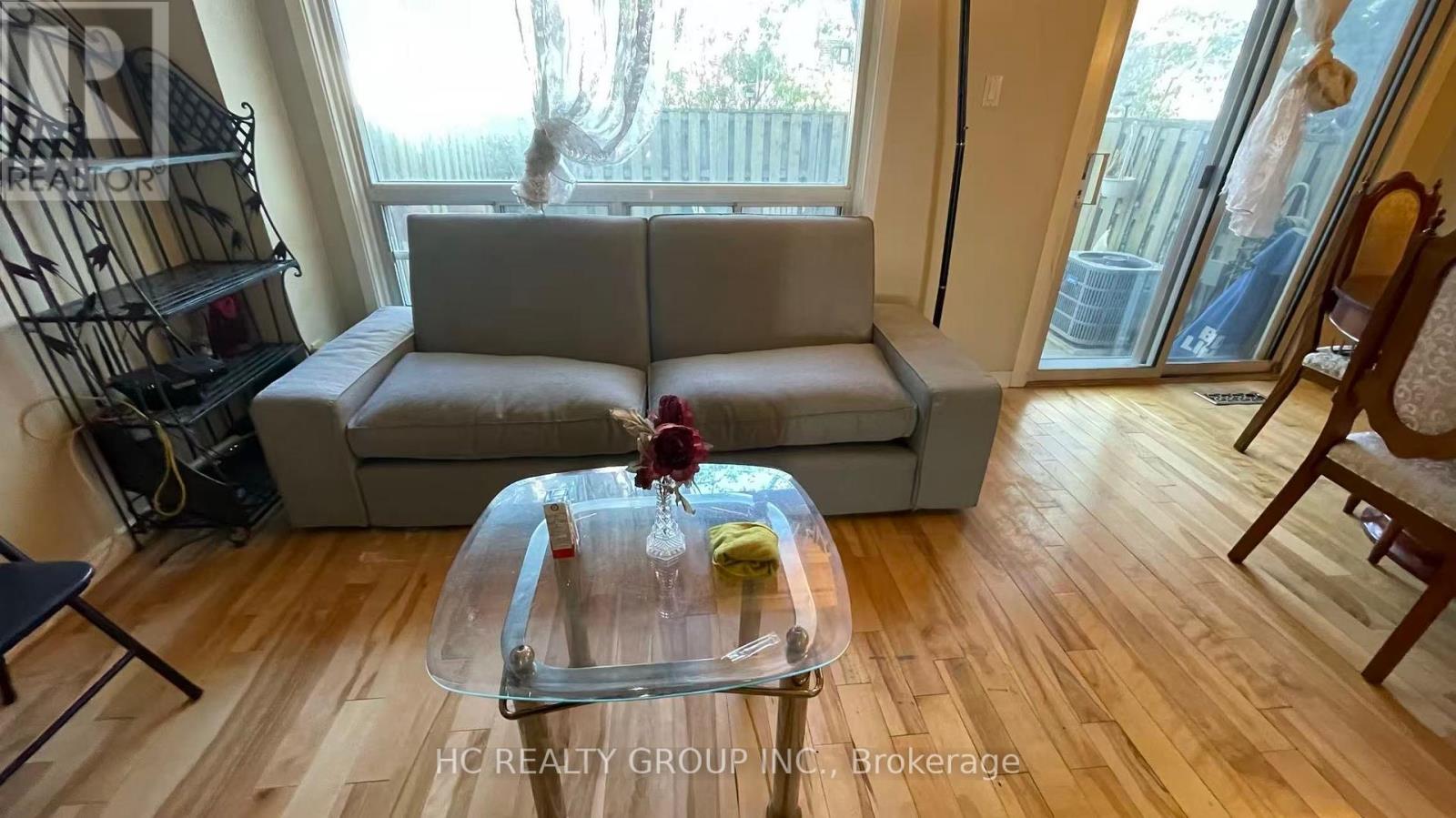 29 - 3025 Cedarglen Gate, Mississauga, Ontario  L5C 2V7 - Photo 3 - W12453414