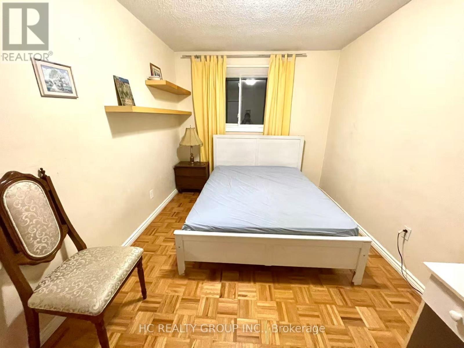 29 - 3025 Cedarglen Gate, Mississauga, Ontario  L5C 2V7 - Photo 7 - W12453414