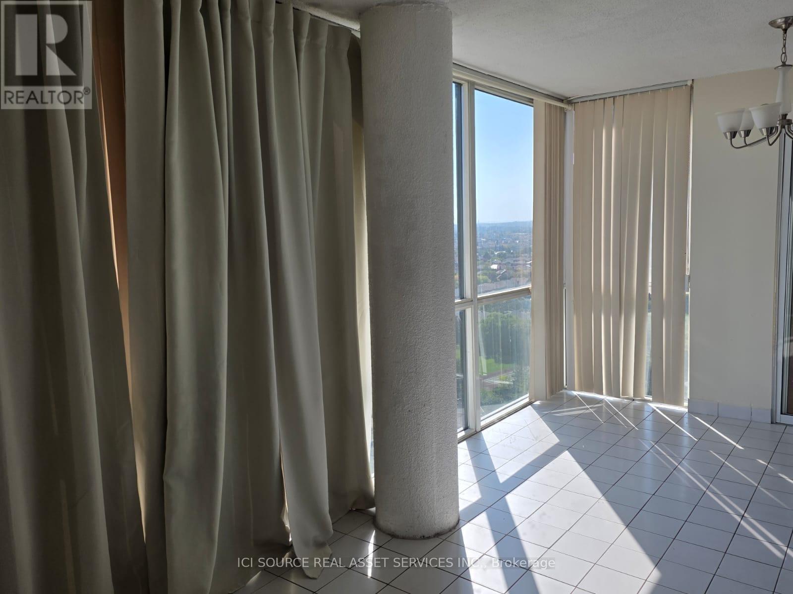 1710 - 350 Webb Drive, Mississauga, Ontario  L5B 3W4 - Photo 14 - W12453416