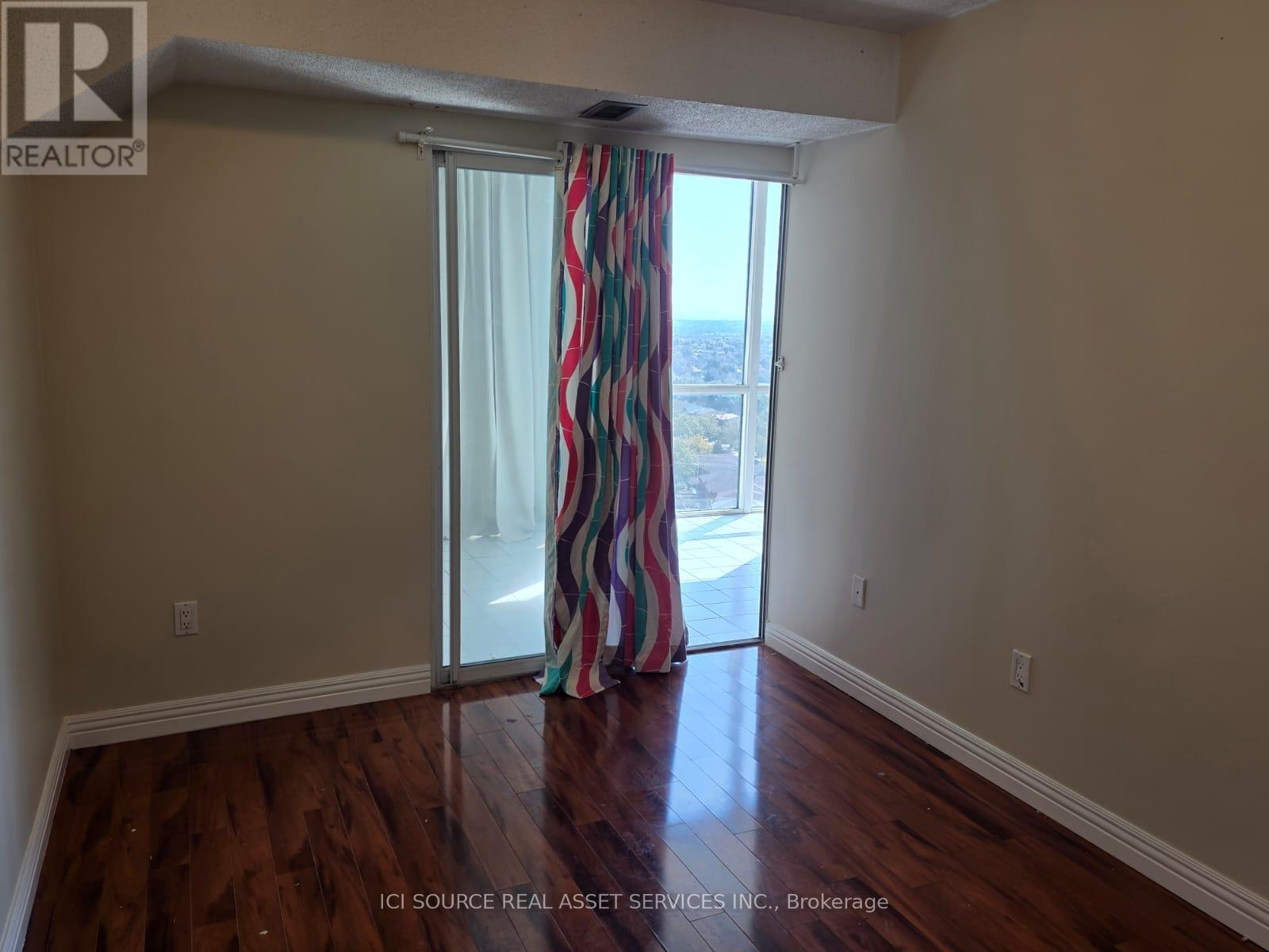1710 - 350 Webb Drive, Mississauga, Ontario  L5B 3W4 - Photo 18 - W12453416