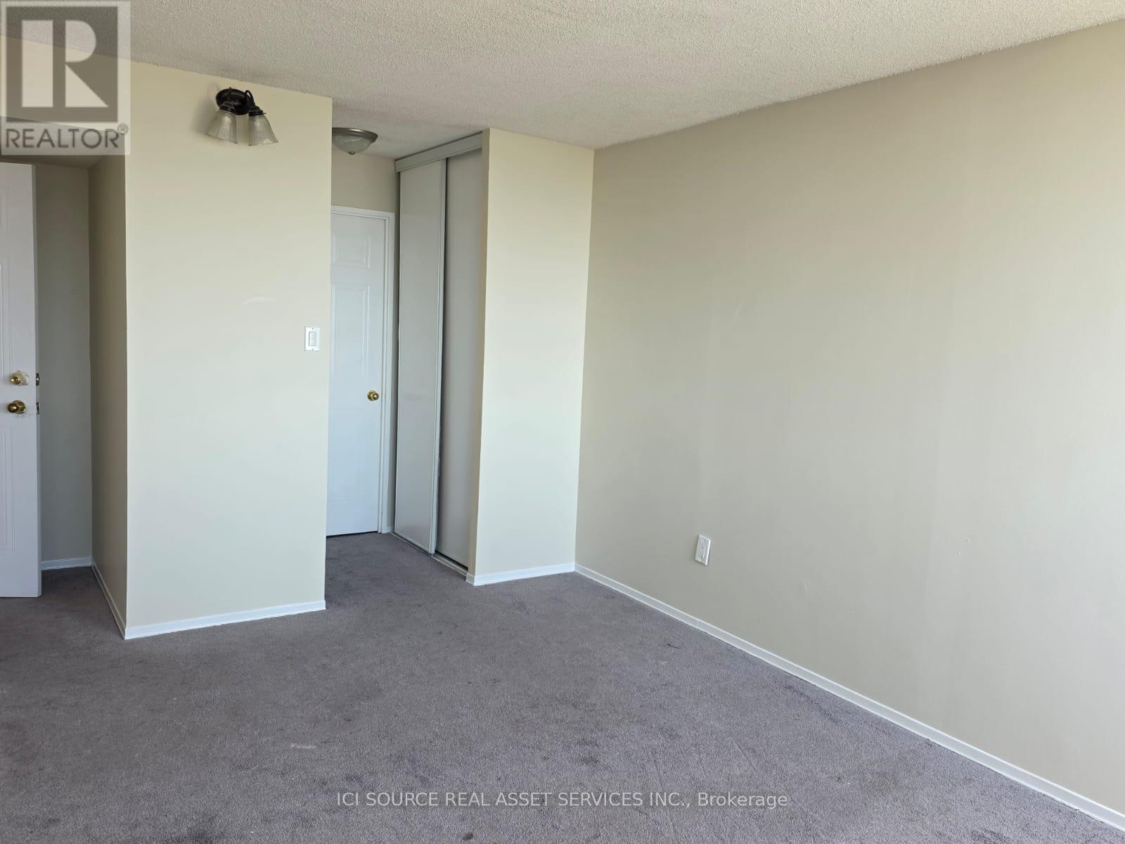 1710 - 350 Webb Drive, Mississauga, Ontario  L5B 3W4 - Photo 21 - W12453416