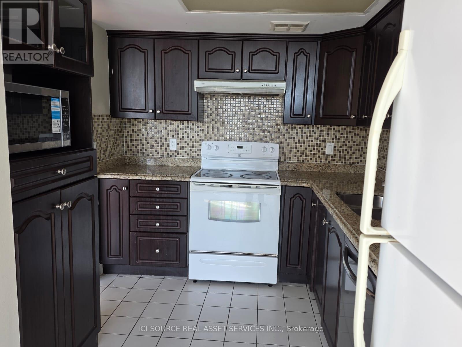 1710 - 350 Webb Drive, Mississauga, Ontario  L5B 3W4 - Photo 9 - W12453416