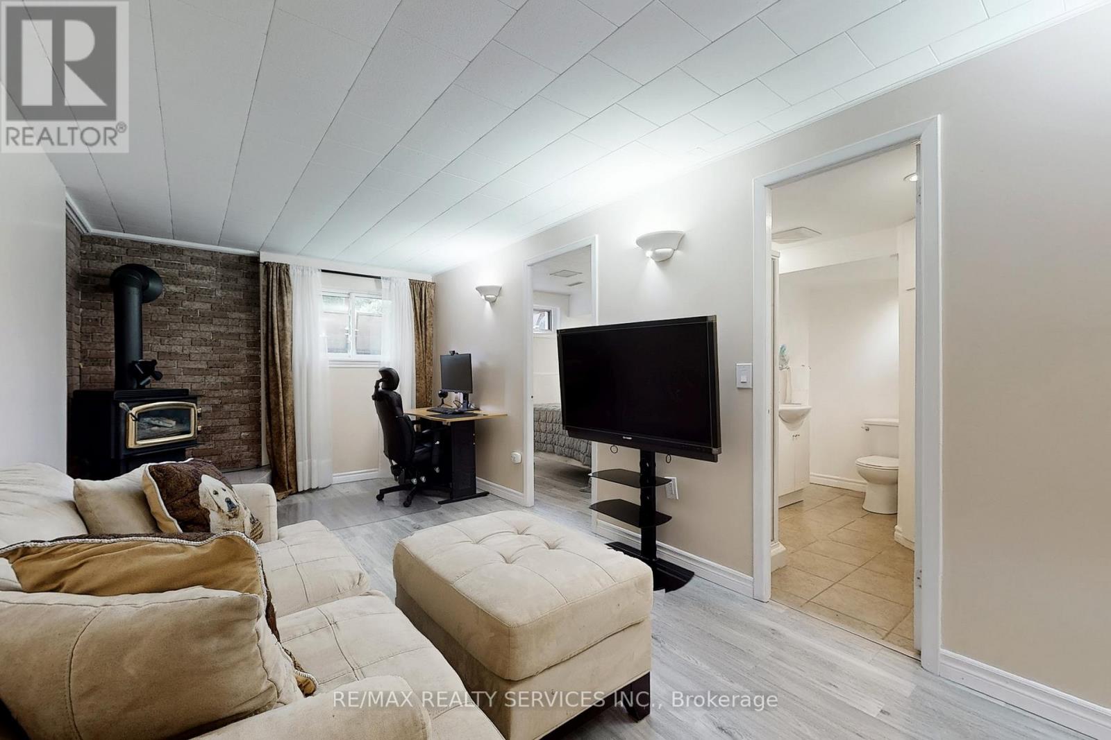 10 Minton Place, Brampton, Ontario  L6S 2S7 - Photo 32 - W12453420