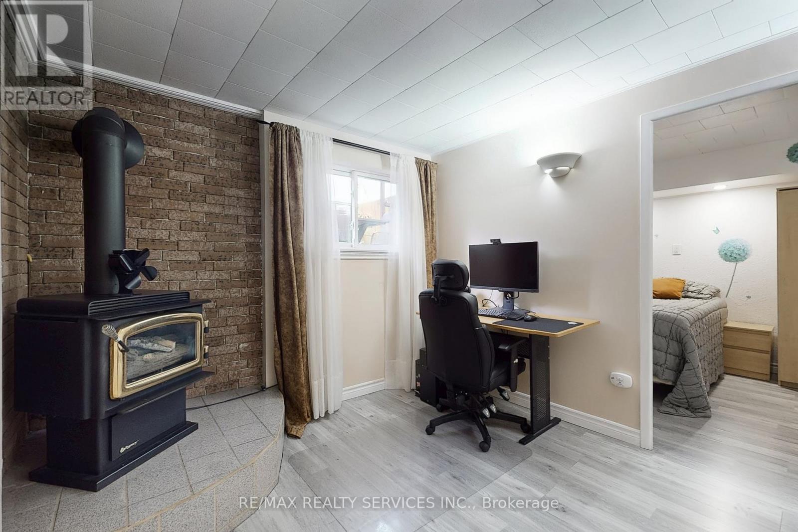 10 Minton Place, Brampton, Ontario  L6S 2S7 - Photo 35 - W12453420