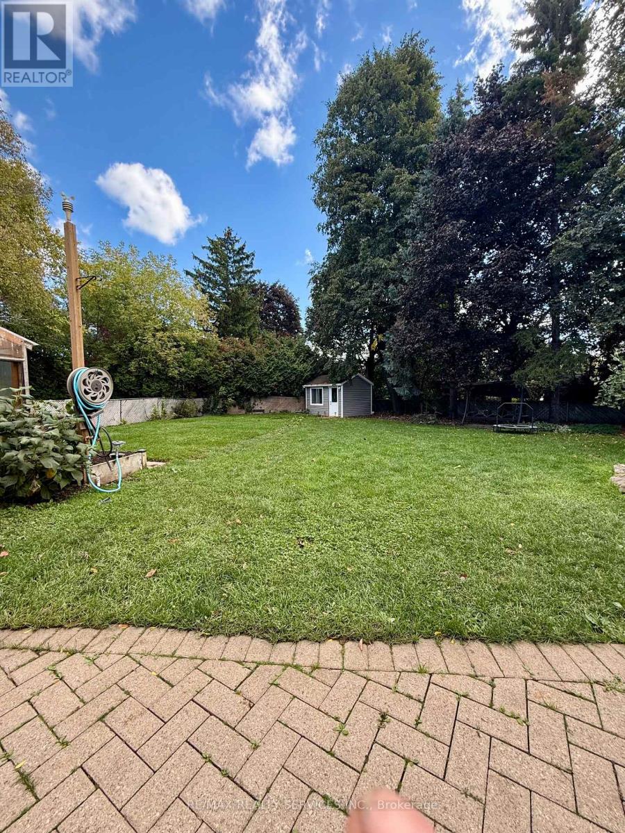 10 Minton Place, Brampton, Ontario  L6S 2S7 - Photo 50 - W12453420