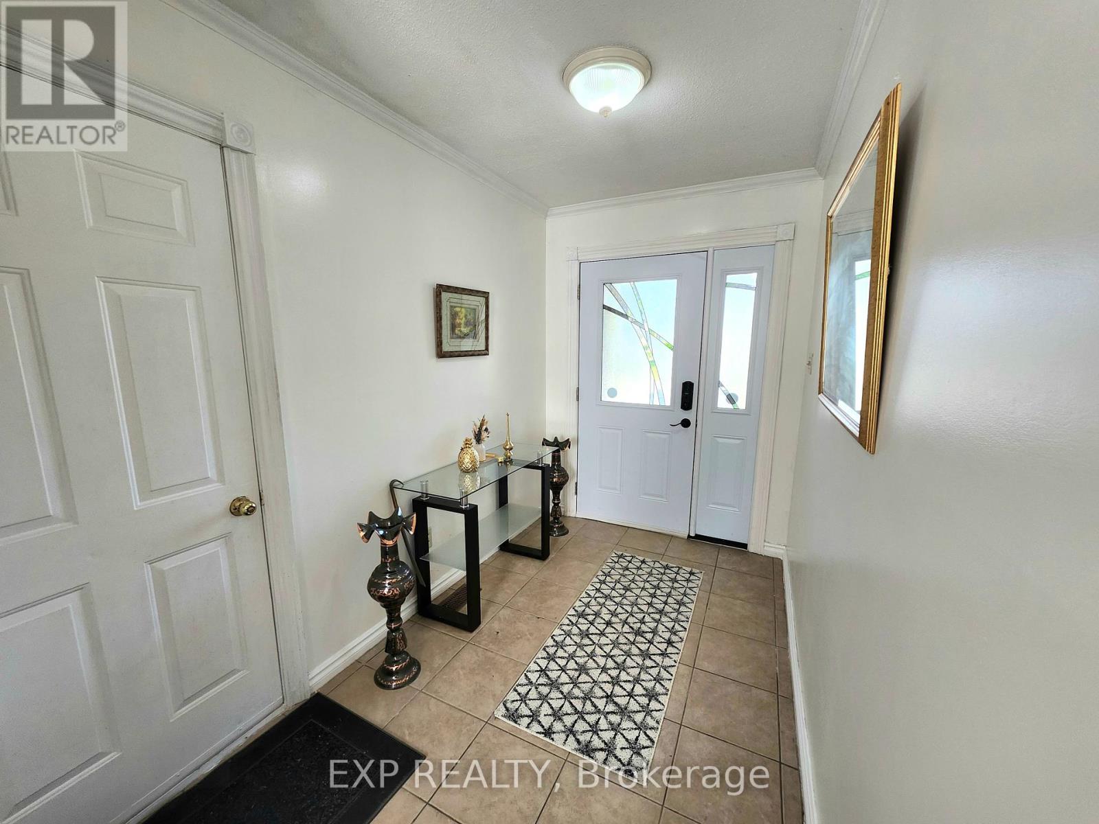 1311 Cuthbertson Avenue, Brockville, Ontario  K6V 6Y2 - Photo 6 - X12453390