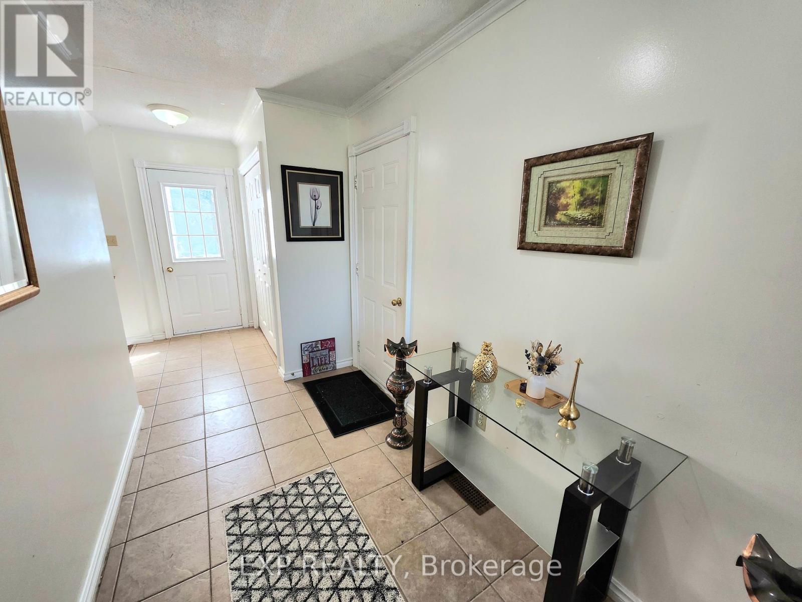 1311 Cuthbertson Avenue, Brockville, Ontario  K6V 6Y2 - Photo 7 - X12453390