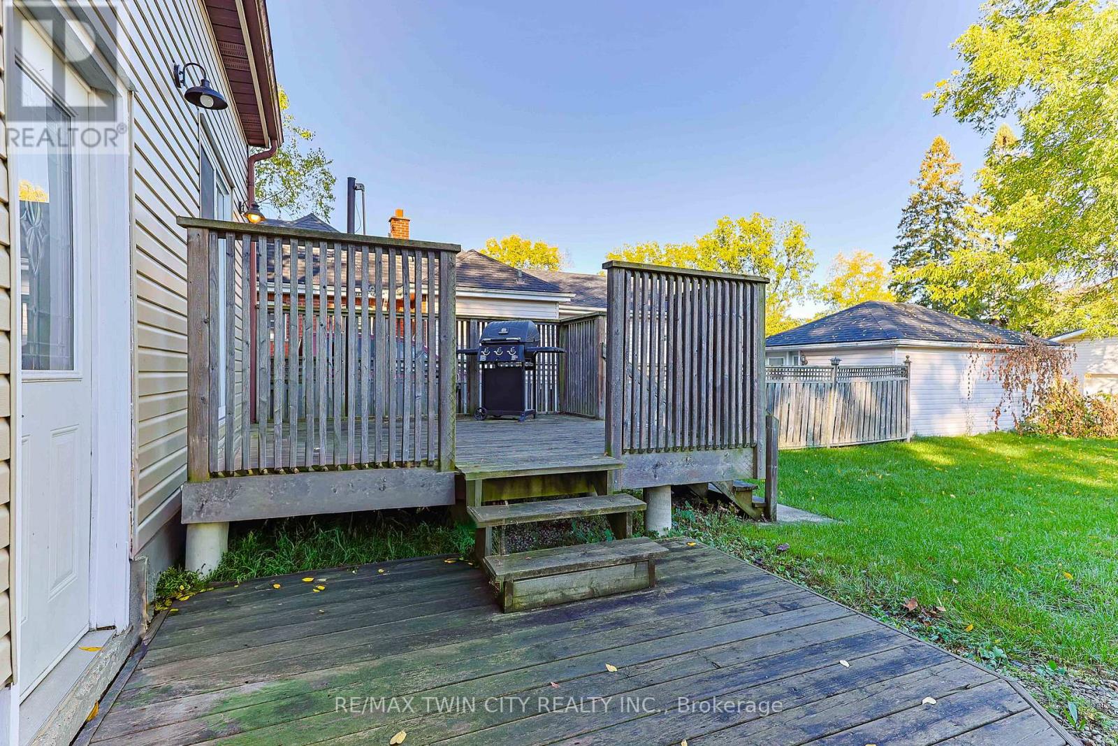83 Baldwin Avenue, Brantford, Ontario  N3S 1H9 - Photo 30 - X12453394