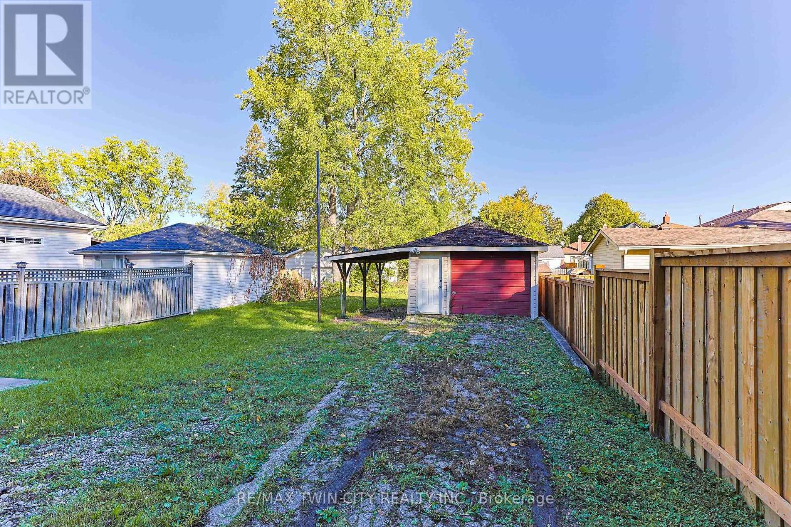 83 Baldwin Avenue, Brantford, Ontario  N3S 1H9 - Photo 33 - X12453394