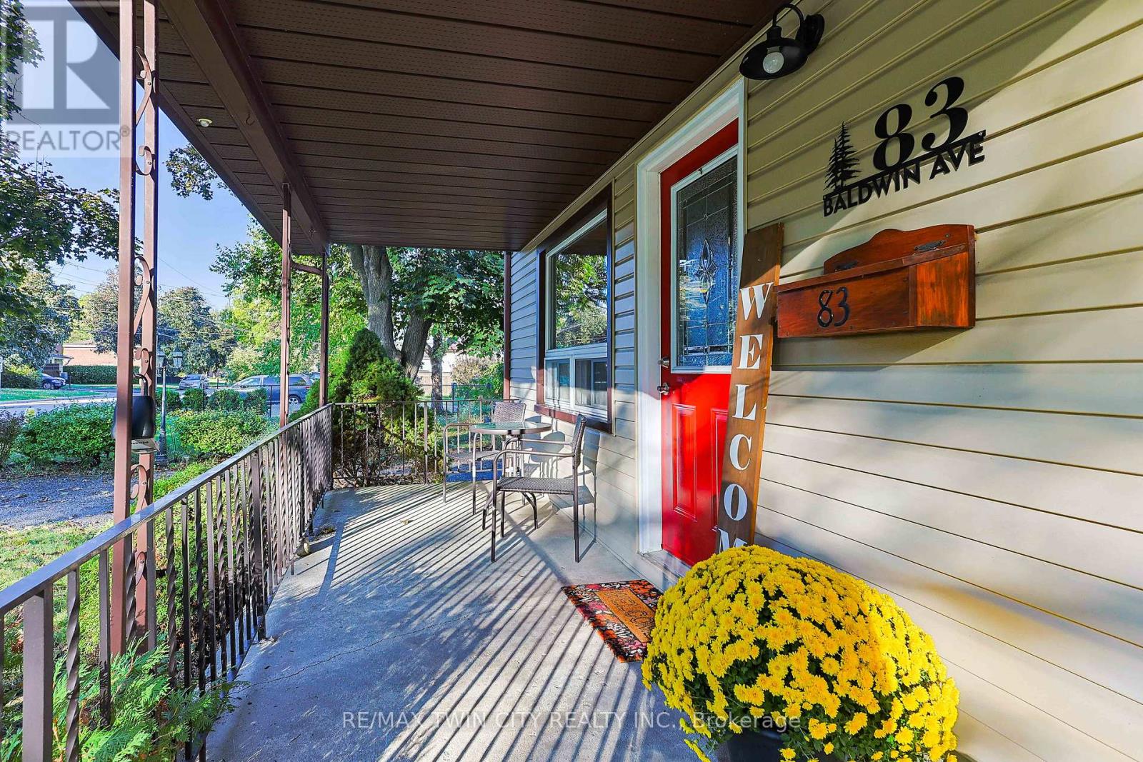 83 Baldwin Avenue, Brantford, Ontario  N3S 1H9 - Photo 4 - X12453394