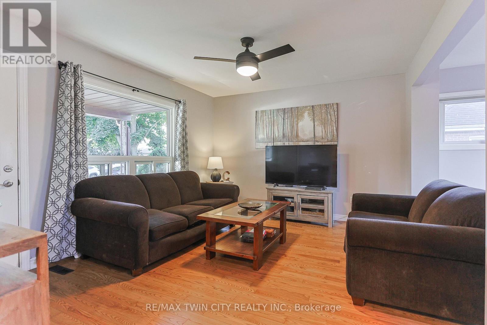 83 Baldwin Avenue, Brantford, Ontario  N3S 1H9 - Photo 6 - X12453394