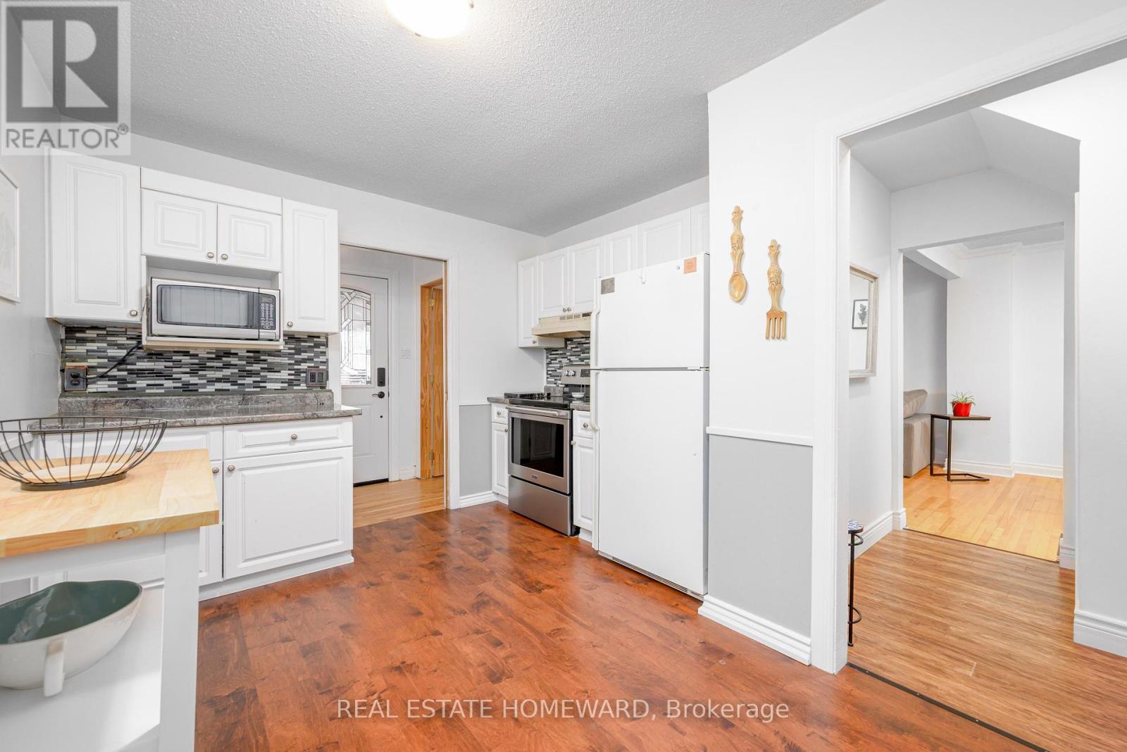 521 O'connell Road, Peterborough, Ontario  K9J 4E2 - Photo 5 - X12453415