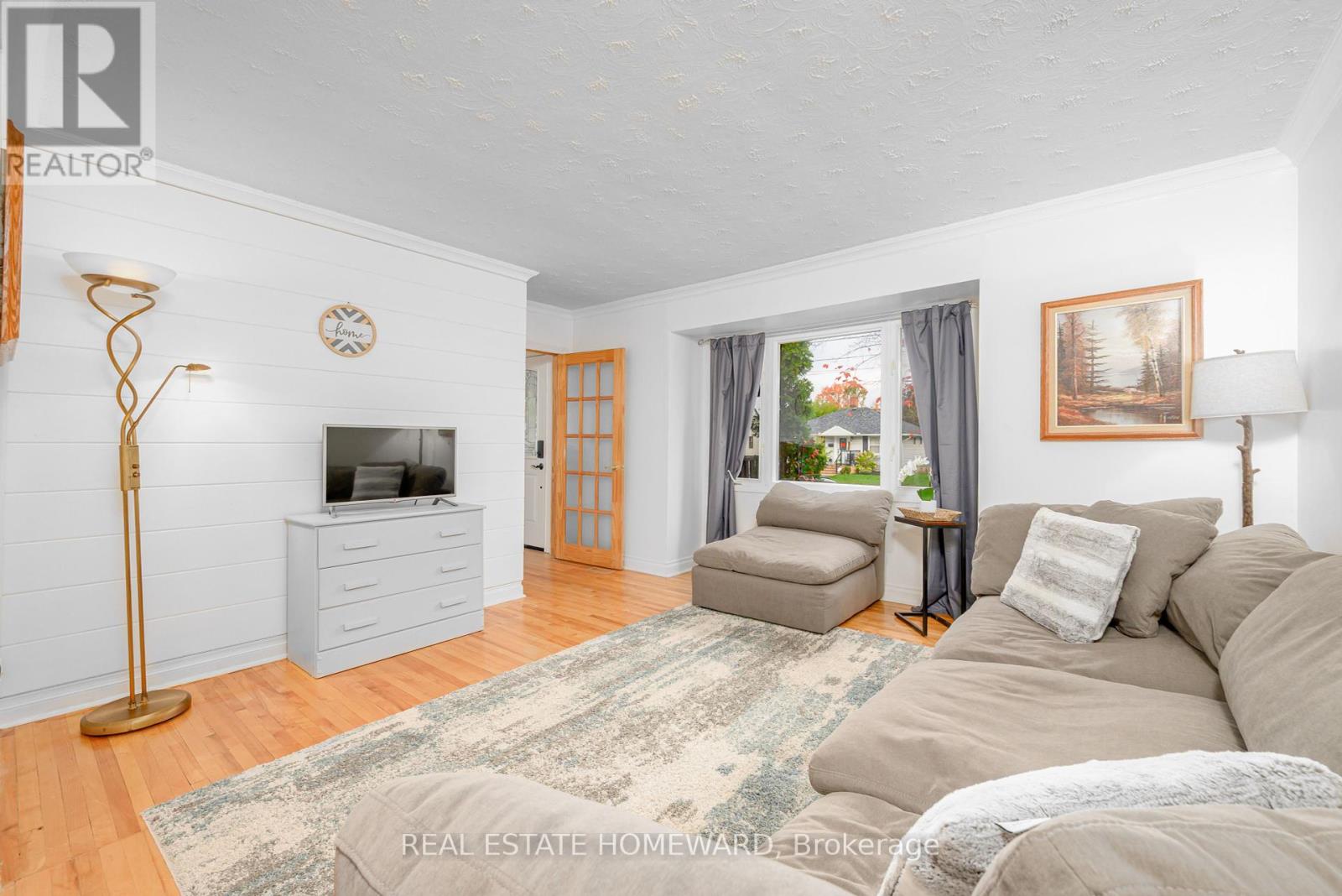 521 O'connell Road, Peterborough, Ontario  K9J 4E2 - Photo 9 - X12453415