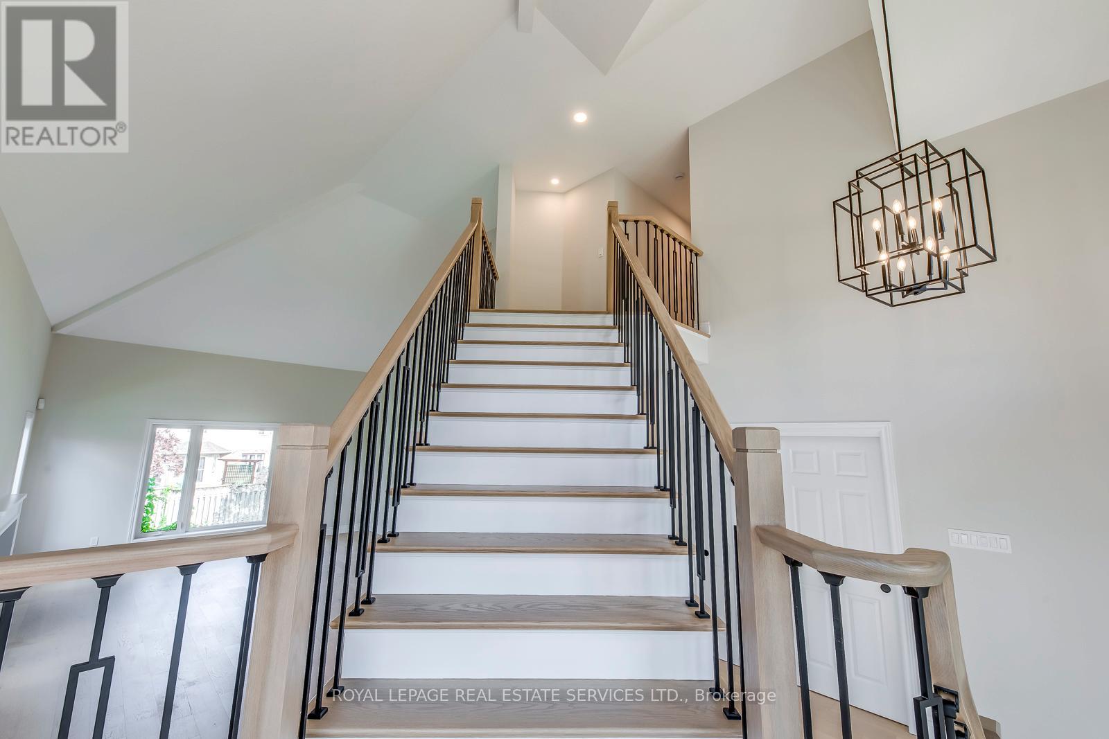 38 Moraine Walk, London North, Ontario  N6G 4Y8 - Photo 28 - X12453421