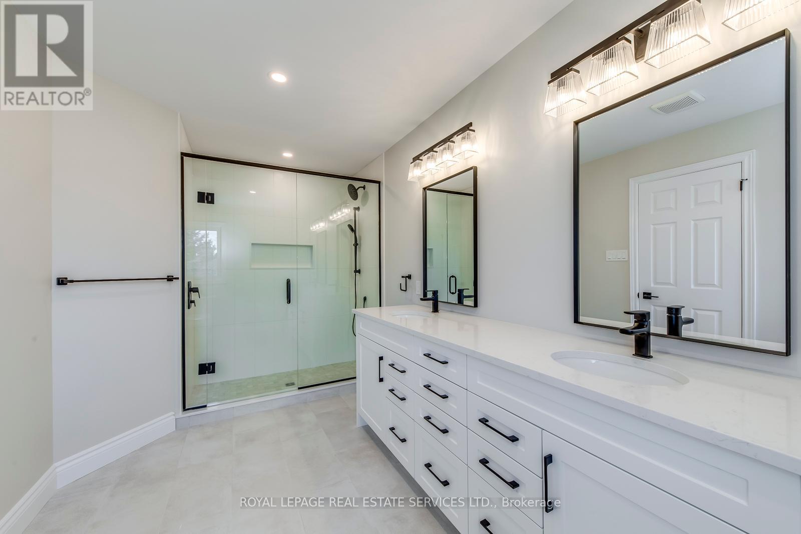 38 Moraine Walk, London North, Ontario  N6G 4Y8 - Photo 32 - X12453421