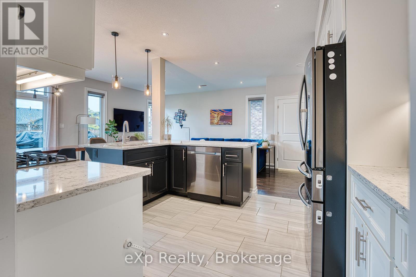 467 Devonshire Road, Saugeen Shores, Ontario  N0H 2C0 - Photo 16 - X12453444