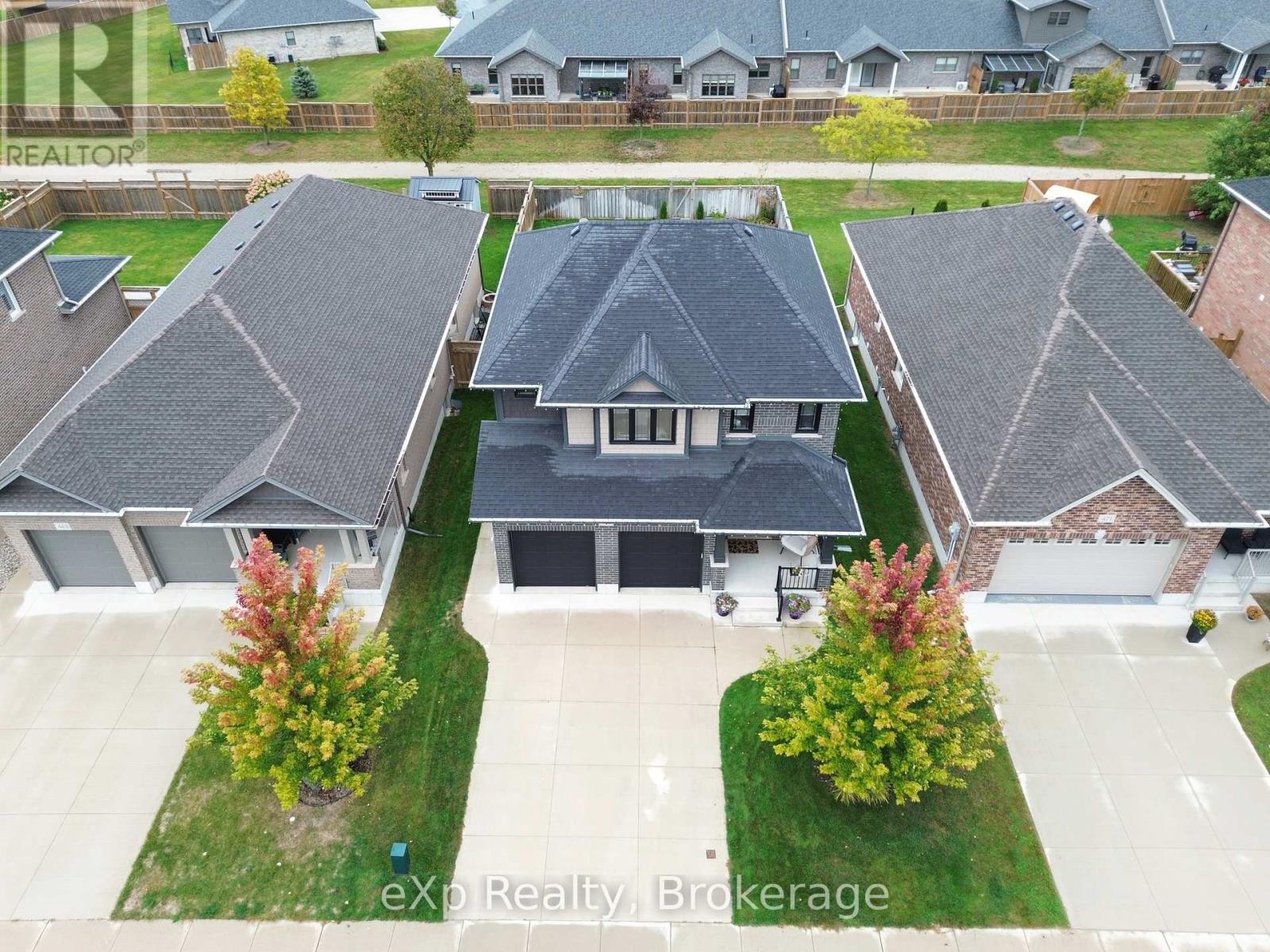 467 Devonshire Road, Saugeen Shores, Ontario  N0H 2C0 - Photo 44 - X12453444
