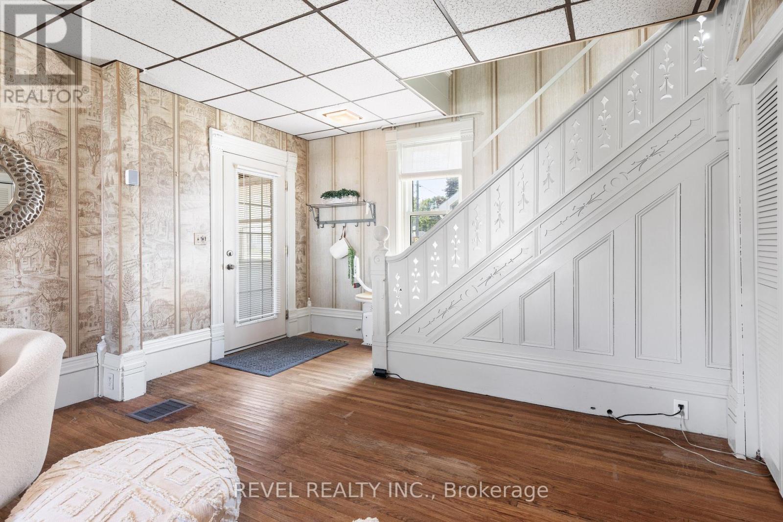60 Elgin Street, Kawartha Lakes, Ontario  K9V 3W5 - Photo 11 - X12453437