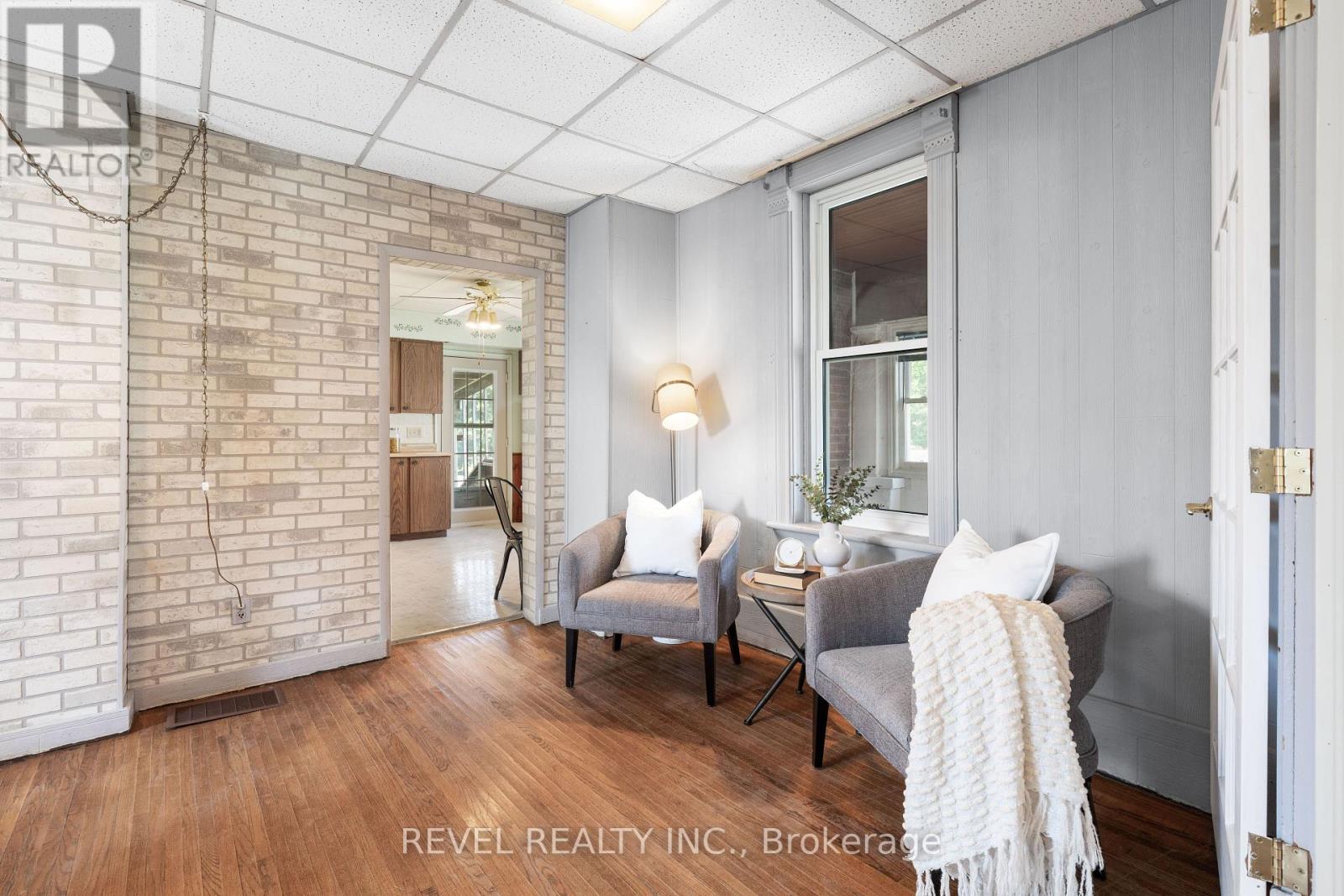 60 Elgin Street, Kawartha Lakes, Ontario  K9V 3W5 - Photo 17 - X12453437