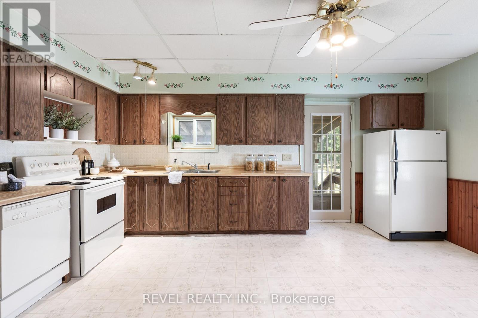 60 Elgin Street, Kawartha Lakes, Ontario  K9V 3W5 - Photo 21 - X12453437