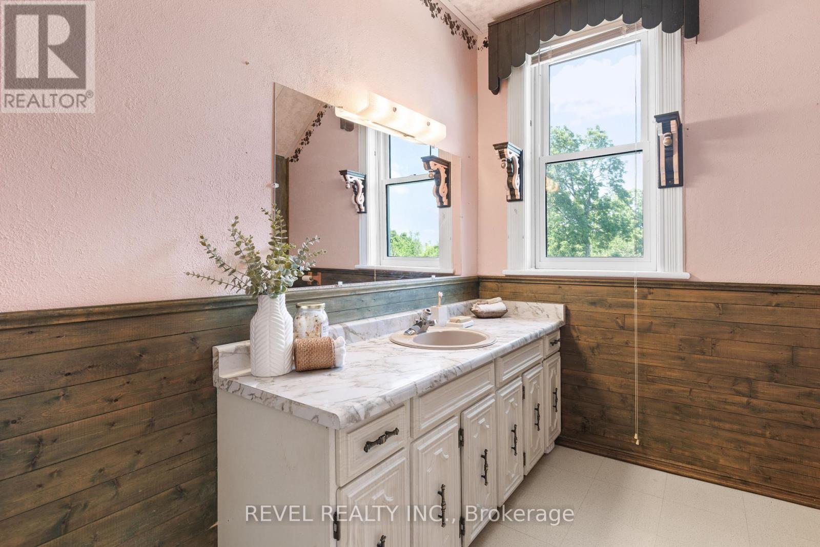 60 Elgin Street, Kawartha Lakes, Ontario  K9V 3W5 - Photo 35 - X12453437