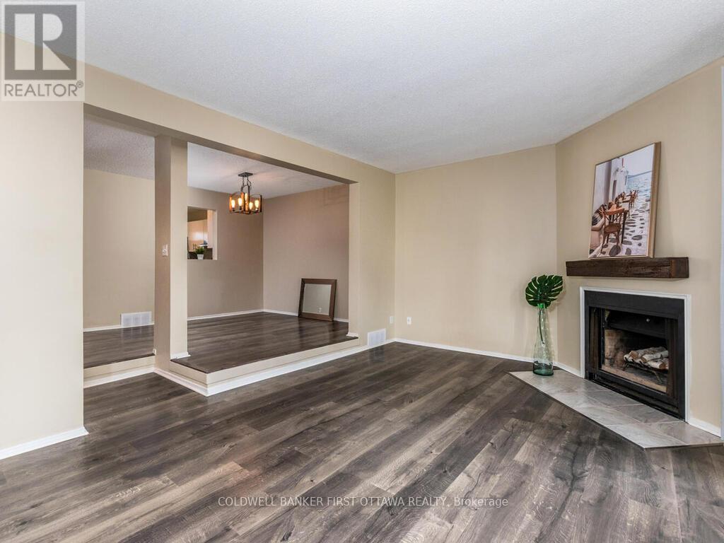 86 Lightfoot Place, Ottawa, Ontario  K2L 3L9 - Photo 10 - X12453424