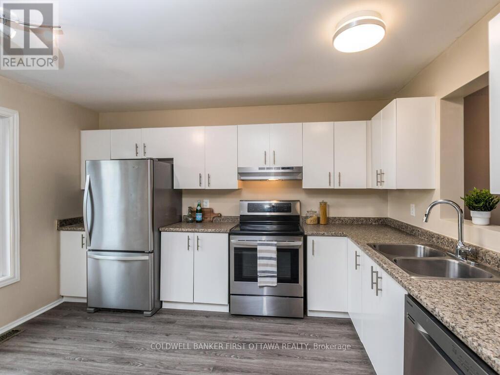 86 Lightfoot Place, Ottawa, Ontario  K2L 3L9 - Photo 13 - X12453424