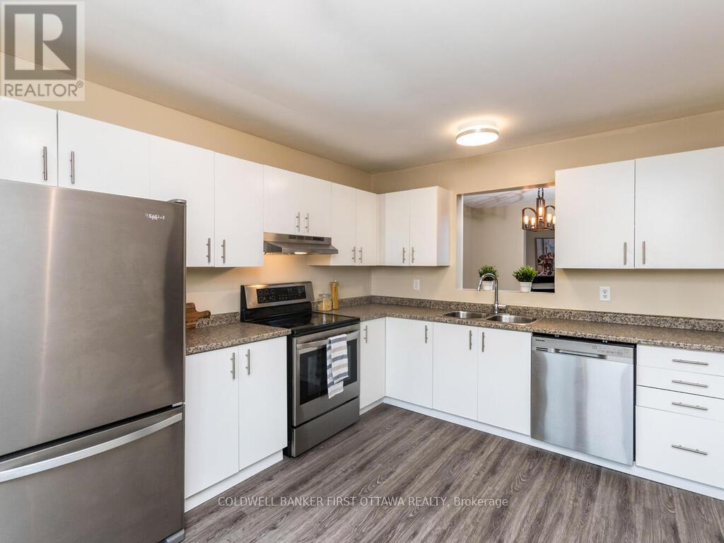 86 Lightfoot Place, Ottawa, Ontario  K2L 3L9 - Photo 14 - X12453424