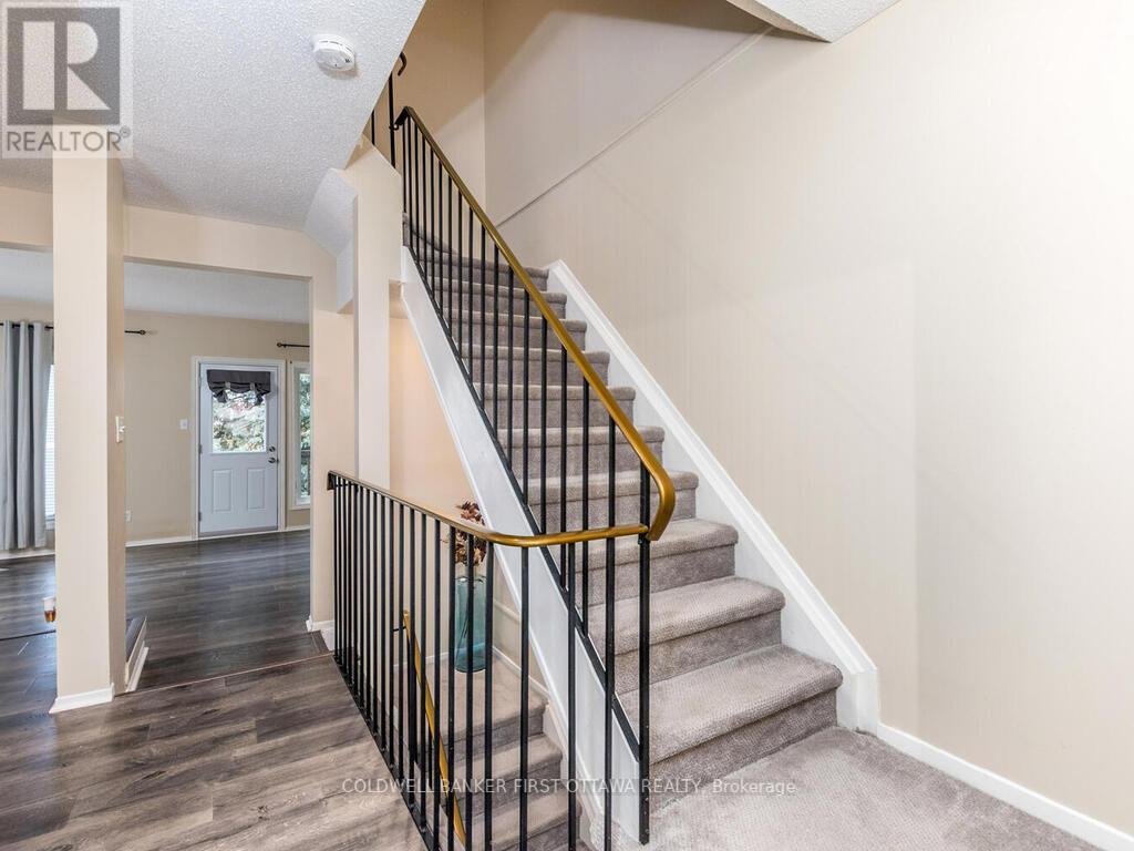 86 Lightfoot Place, Ottawa, Ontario  K2L 3L9 - Photo 19 - X12453424
