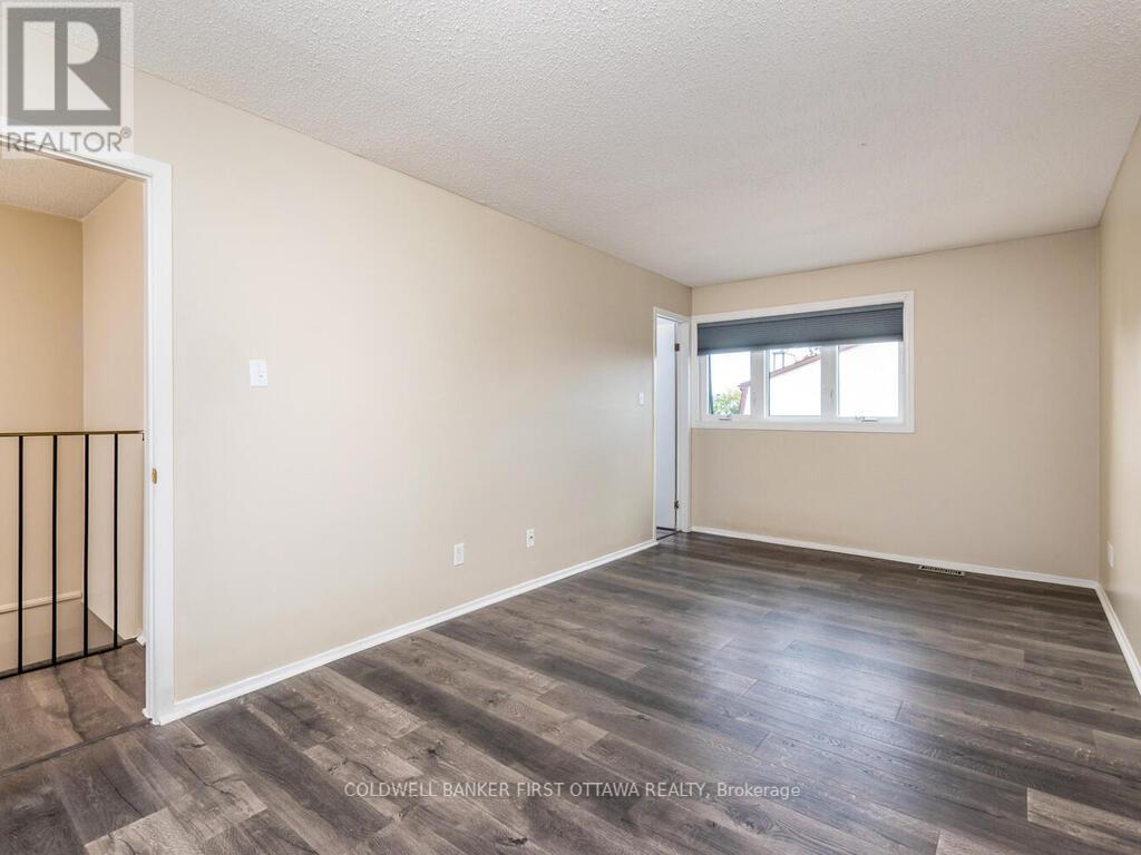 86 Lightfoot Place, Ottawa, Ontario  K2L 3L9 - Photo 21 - X12453424