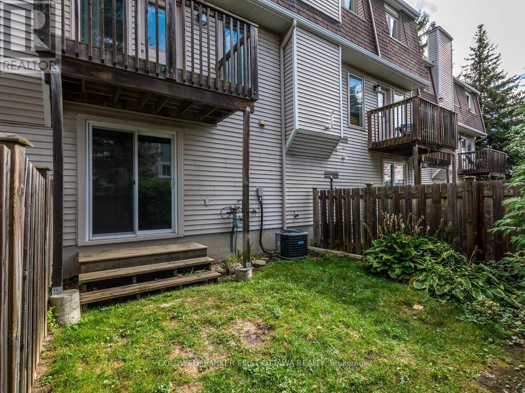 86 Lightfoot Place, Ottawa, Ontario  K2L 3L9 - Photo 36 - X12453424