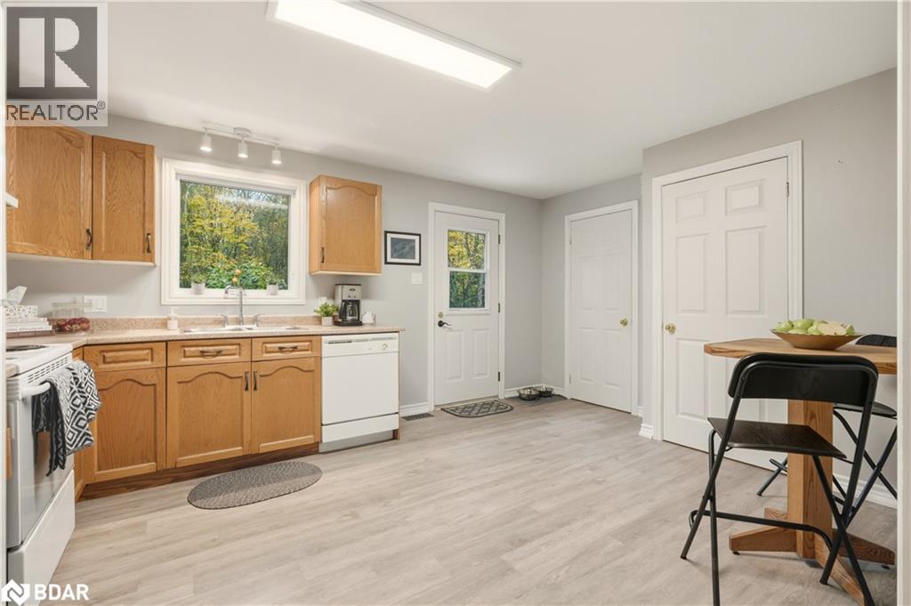 2372 Kinnear Sideroad, Coldwater, Ontario  L0K 1E0 - Photo 13 - 40777683