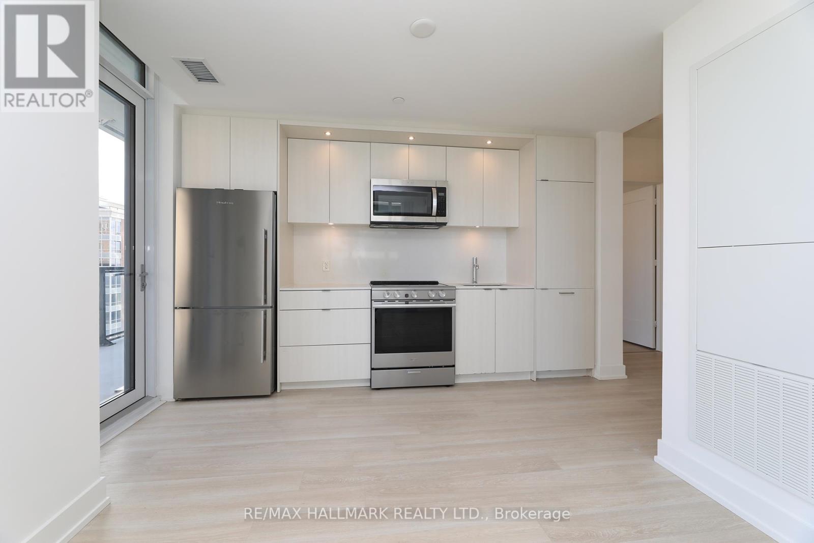 1037 - 20 Inn On The Park Drive, Toronto, Ontario  M3C 0P8 - Photo 10 - C12453422