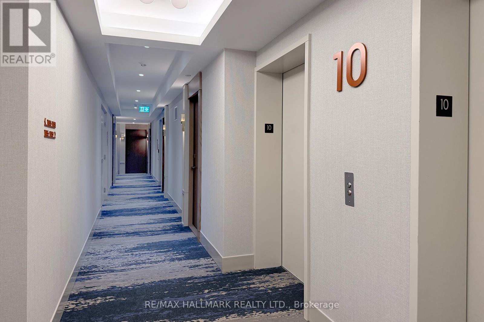 1037 - 20 Inn On The Park Drive, Toronto, Ontario  M3C 0P8 - Photo 2 - C12453422