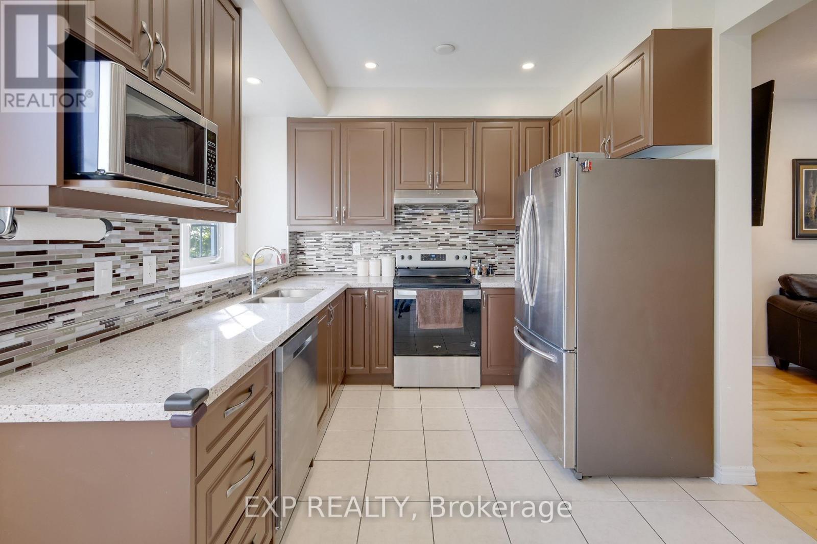 29 Annable Lane, Ajax (South East), Ontario  L1S 7S6 - Photo 4 - E12453434