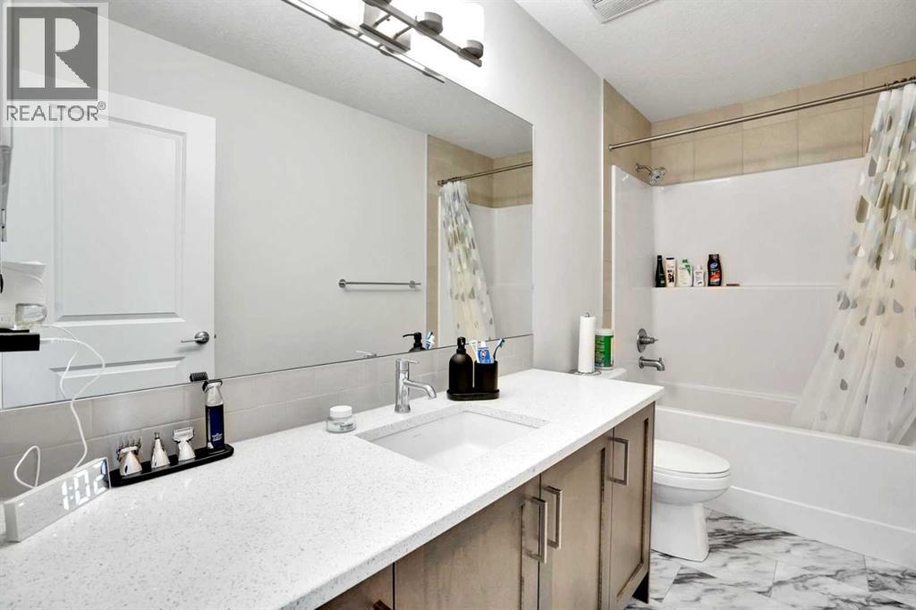 1457 Bayview Point Sw, Airdrie, Alberta  T4B 5K2 - Photo 32 - A2247408