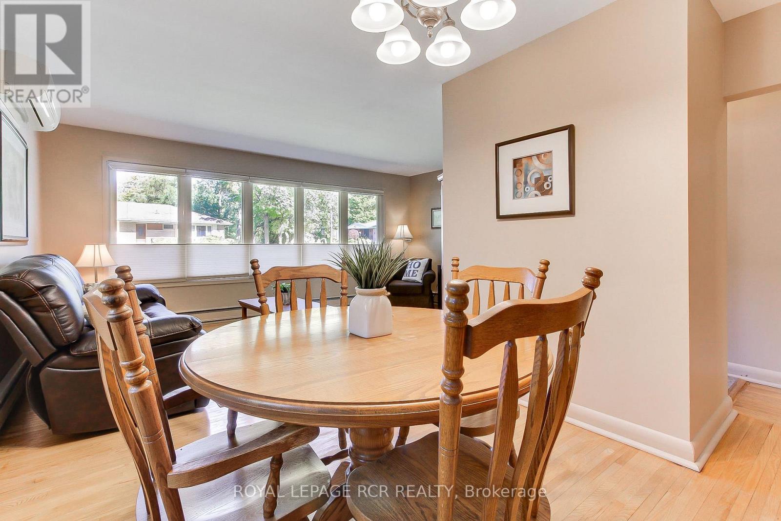 130 Park Avenue, Newmarket, Ontario  L3Y 1T8 - Photo 16 - N12453446