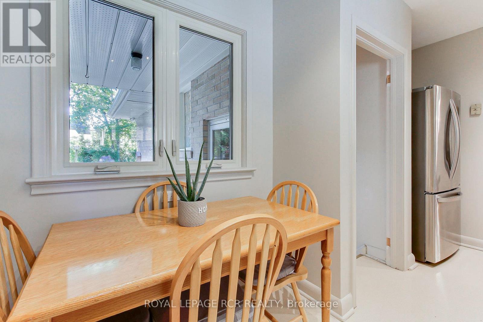 130 Park Avenue, Newmarket, Ontario  L3Y 1T8 - Photo 21 - N12453446
