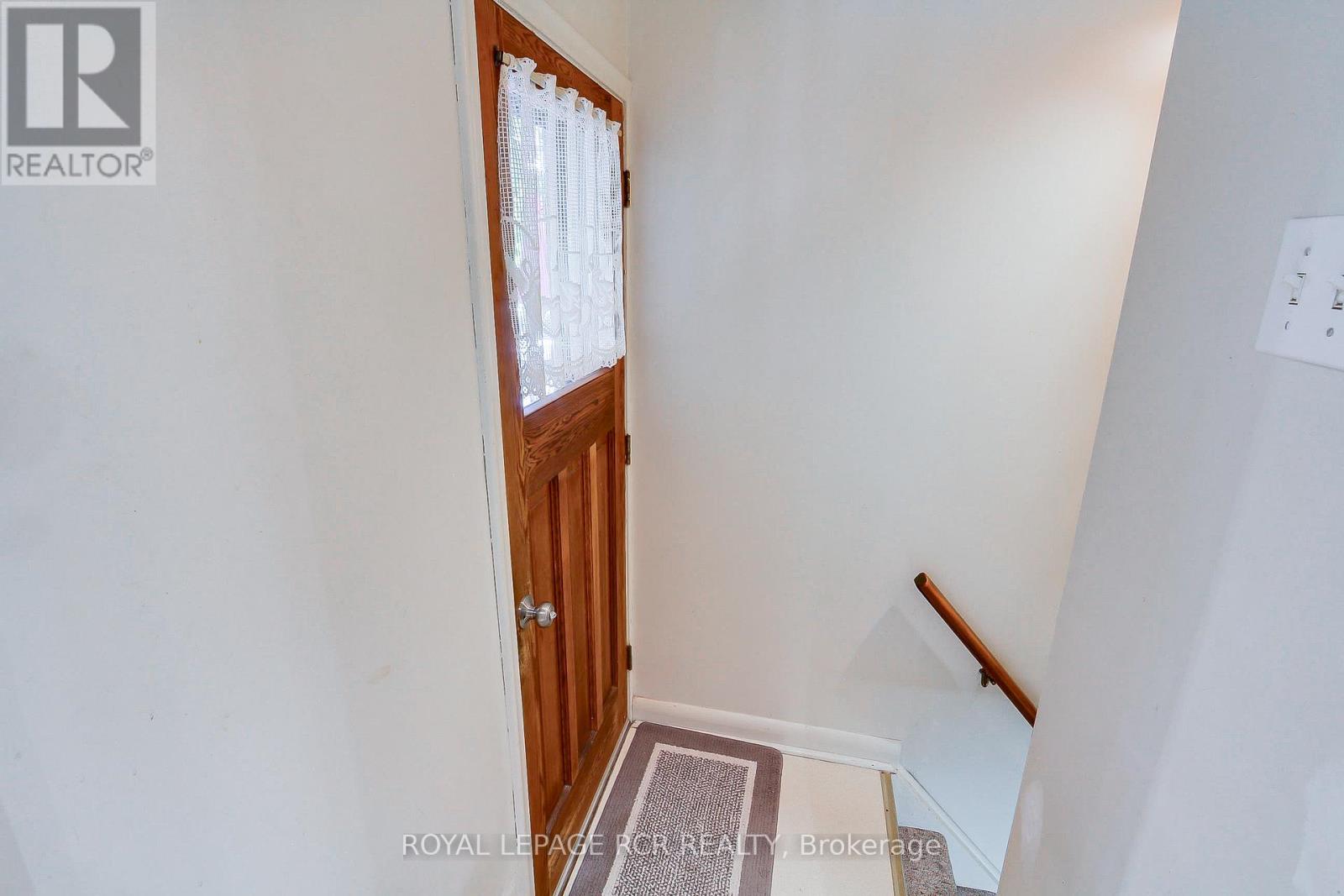 130 Park Avenue, Newmarket, Ontario  L3Y 1T8 - Photo 28 - N12453446