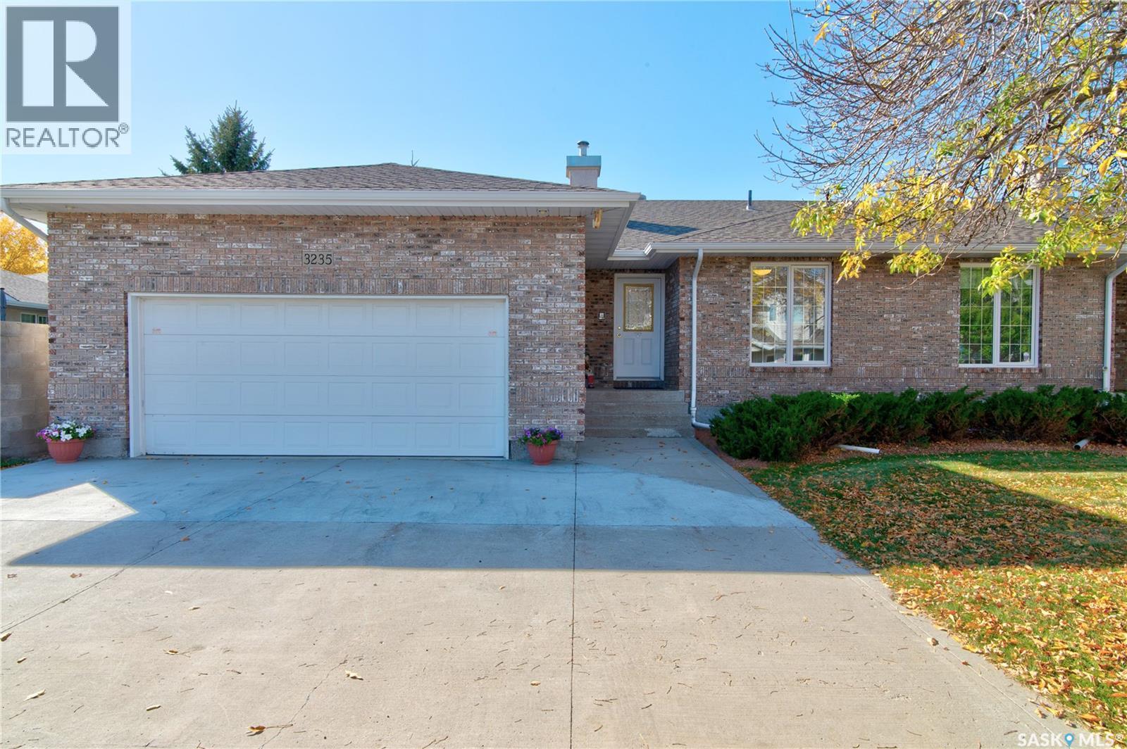 3235 RENFREW CRESCENT E, Regina, Saskatchewan