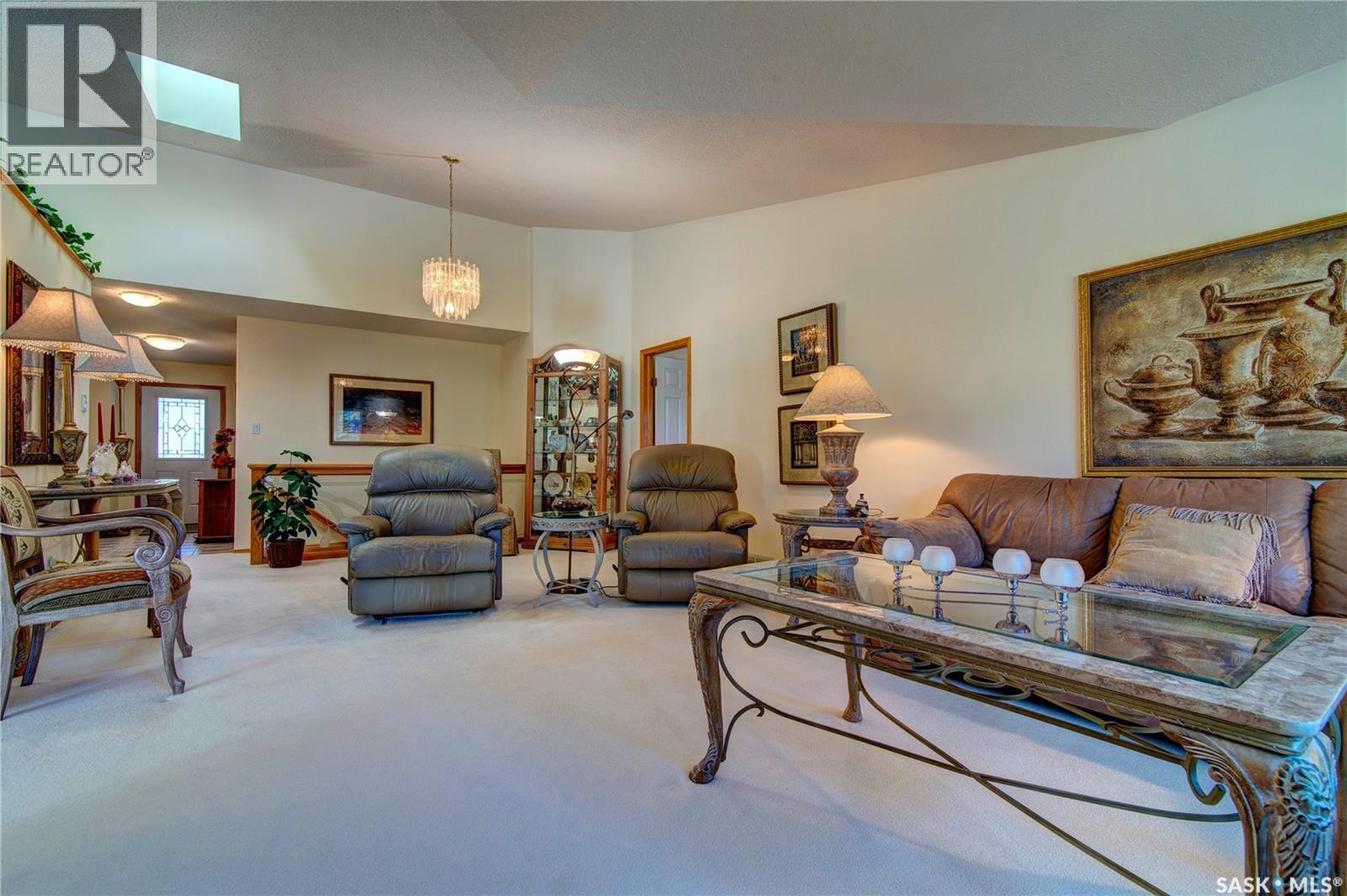 3235 Renfrew Crescent E, Regina, Saskatchewan  S4V 2W6 - Photo 12 - SK020460