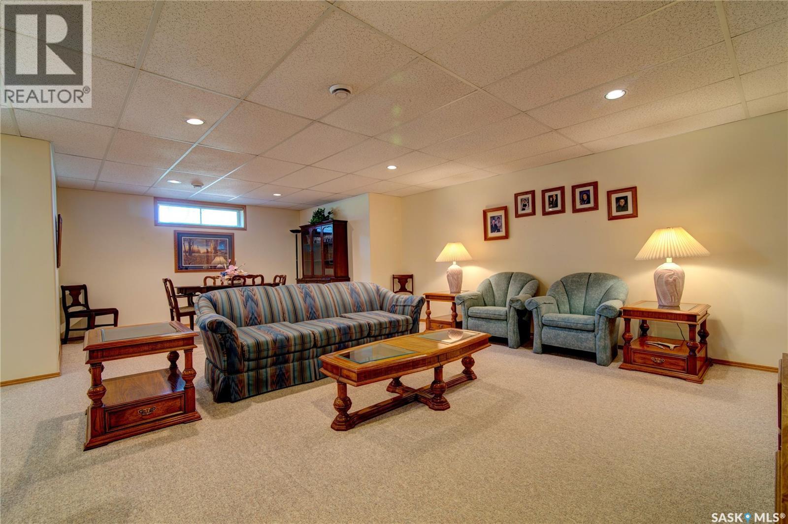 3235 Renfrew Crescent E, Regina, Saskatchewan  S4V 2W6 - Photo 27 - SK020460