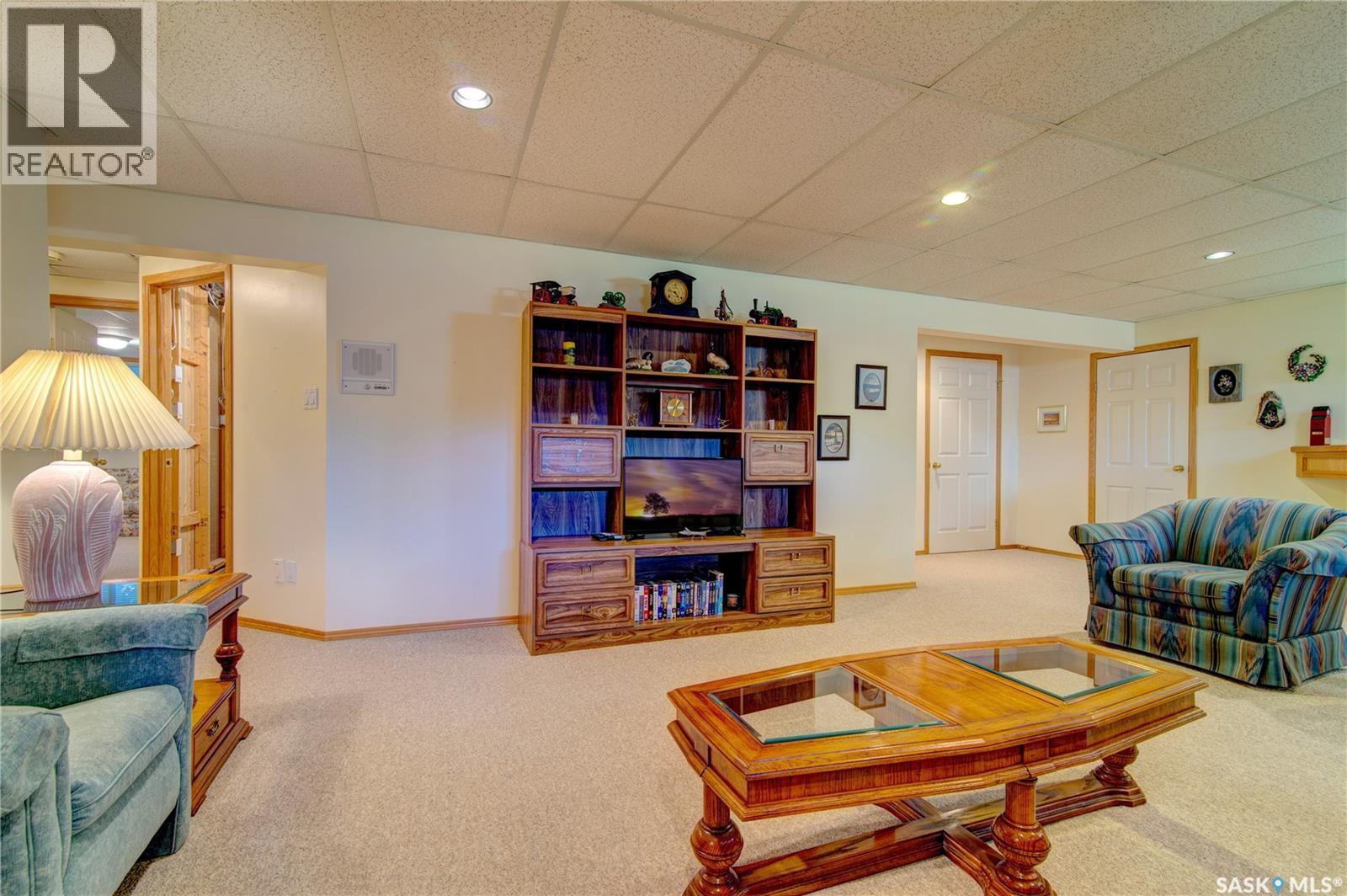 3235 Renfrew Crescent E, Regina, Saskatchewan  S4V 2W6 - Photo 29 - SK020460