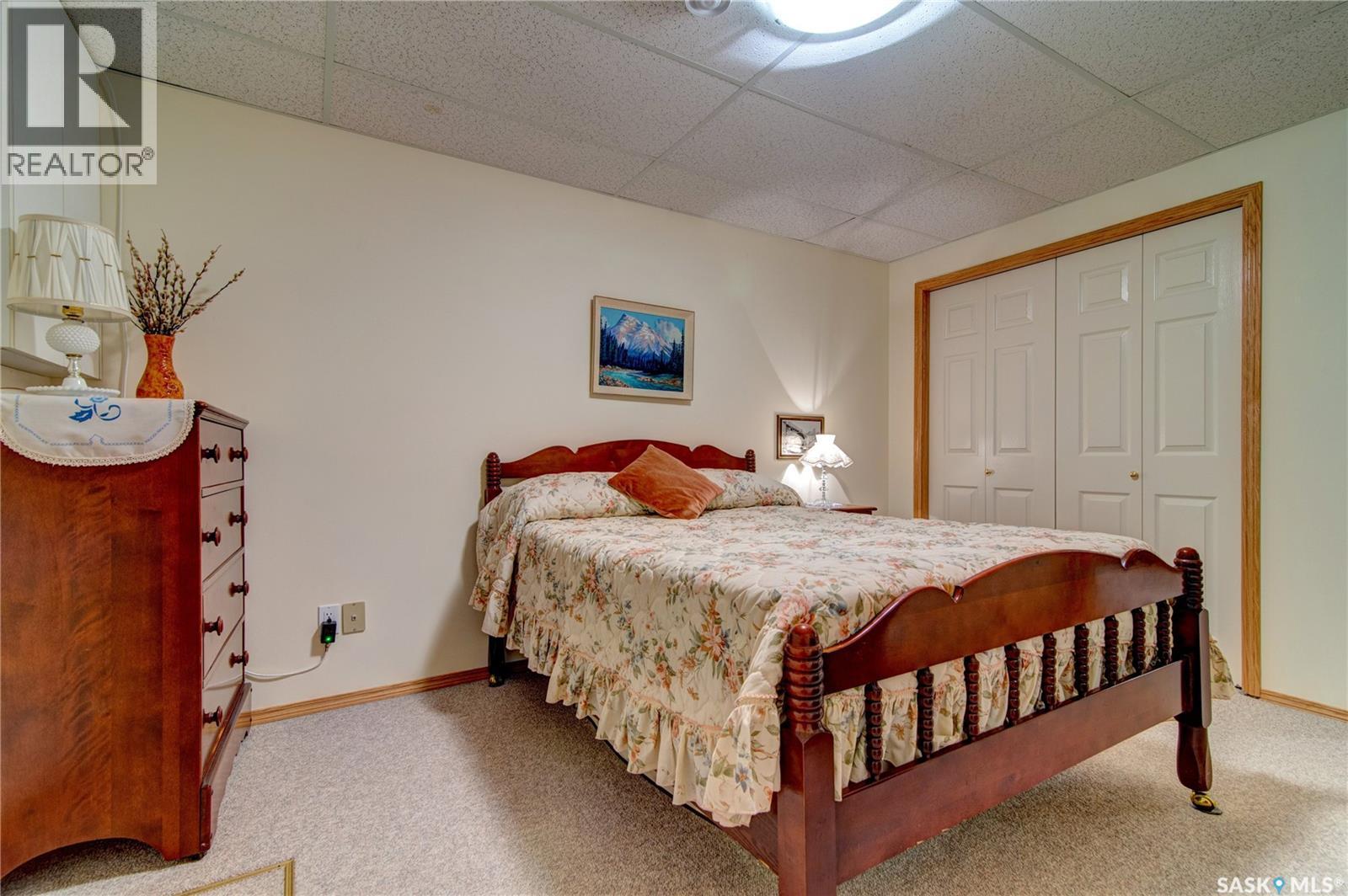 3235 Renfrew Crescent E, Regina, Saskatchewan  S4V 2W6 - Photo 37 - SK020460