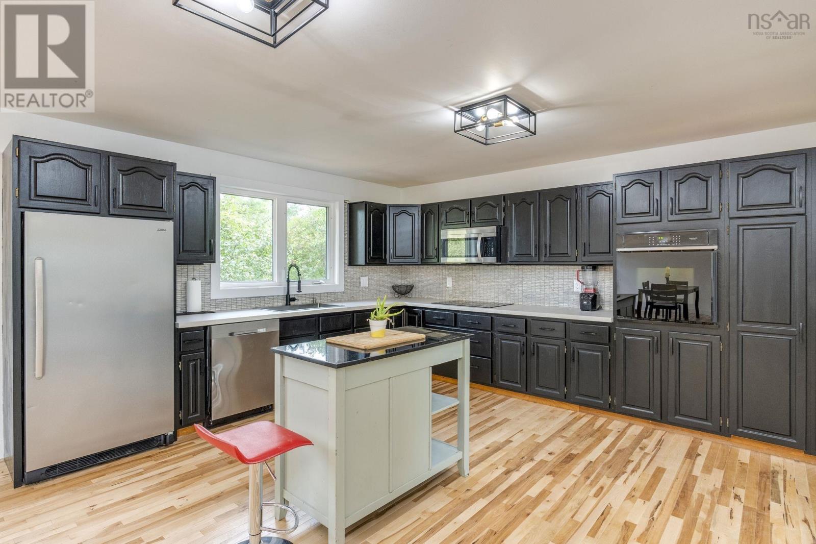 525 College Road, Windsor, Nova Scotia  B0N 2T0 - Photo 6 - 202523182