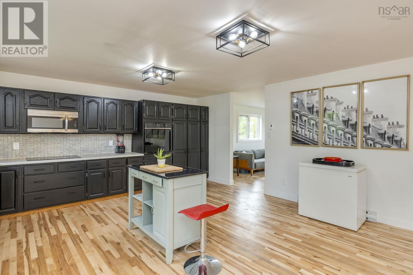 525 College Road, Windsor, Nova Scotia  B0N 2T0 - Photo 7 - 202523182
