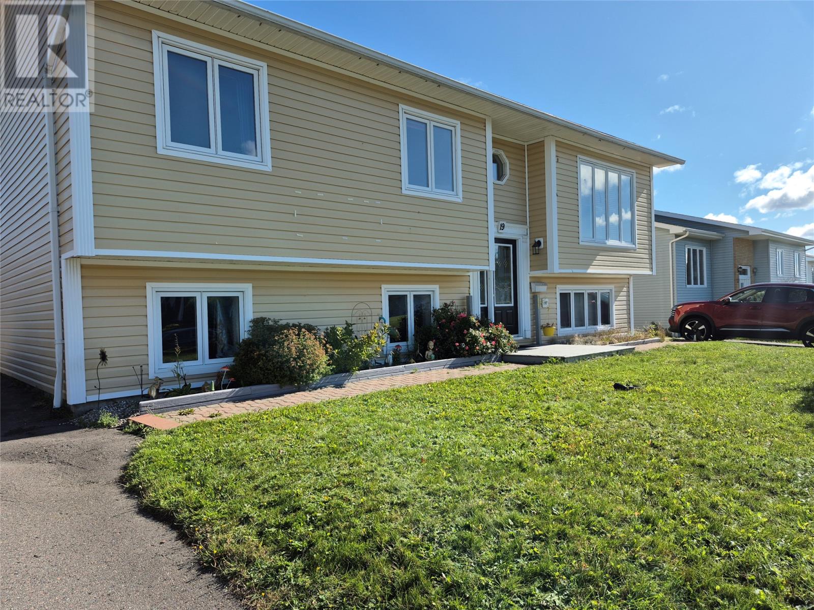 19 Ireland Drive, Grand Falls-Windsor, Newfoundland & Labrador