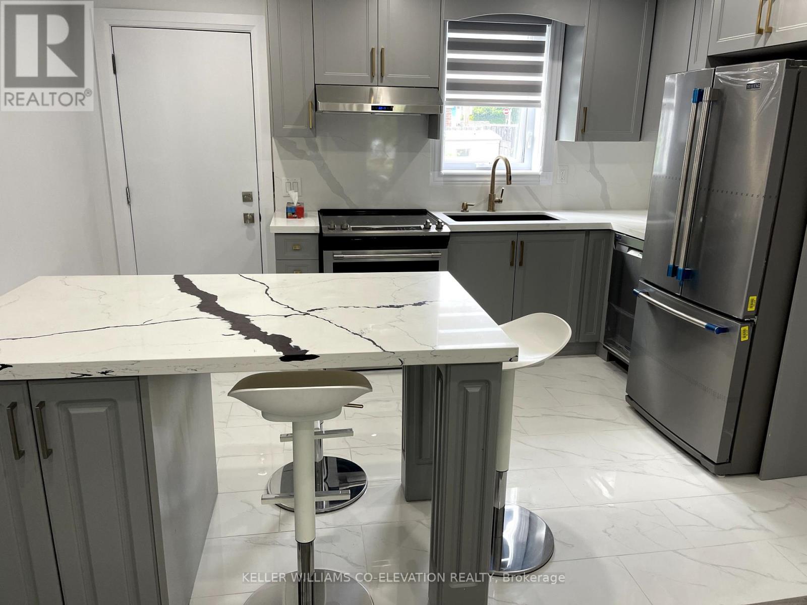 80 Beaver Avenue S, Toronto (Dovercourt-Wallace Emerson-Junction), Ontario  M6H 2G2 - Photo 4 - W12453427