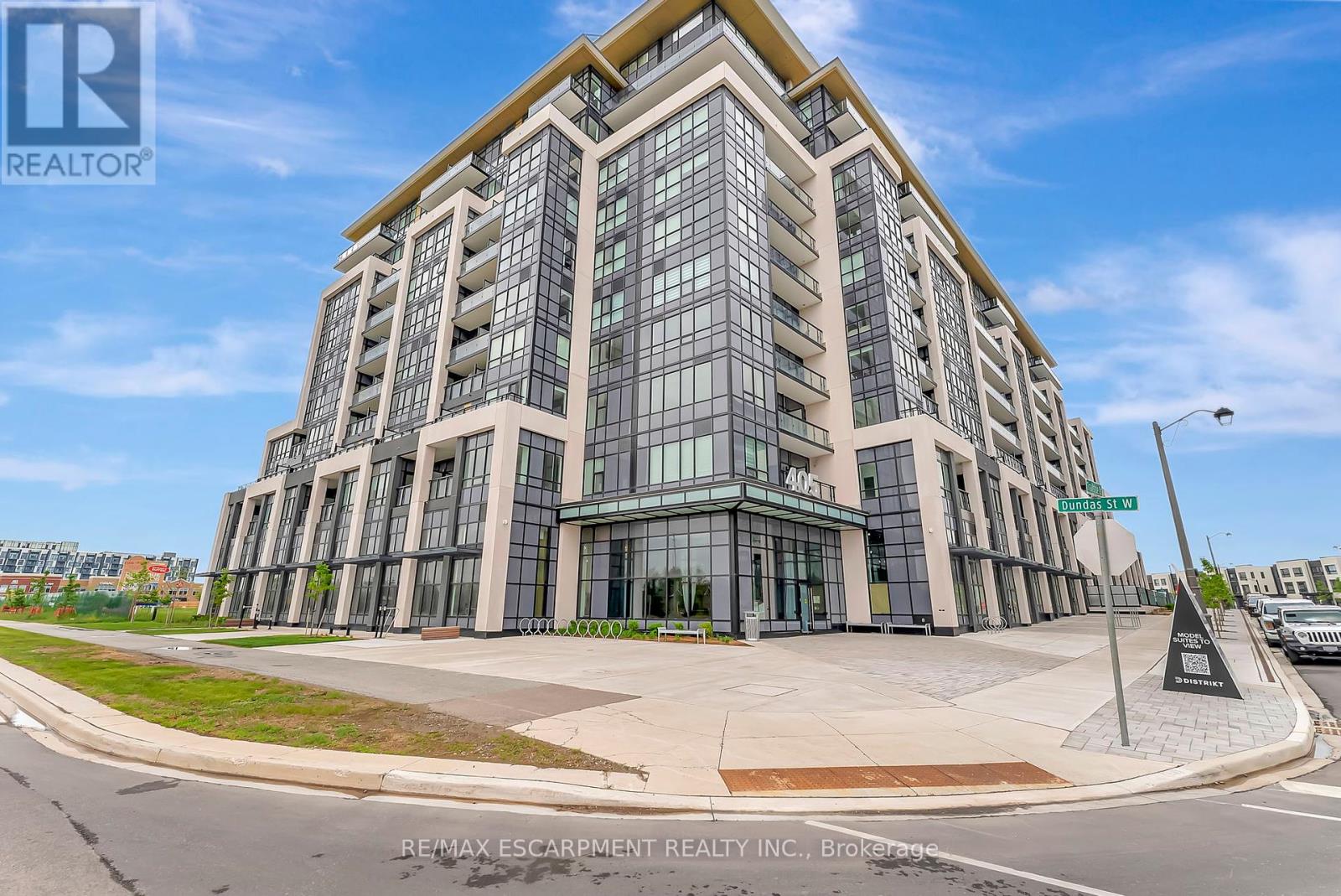 702 - 405 Dundas Street W, Oakville, Ontario  L6M 5P9 - Photo 28 - W12453429